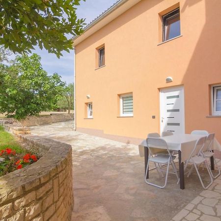New Family 2 Bedroom Apartment Vodnjan Buitenkant foto